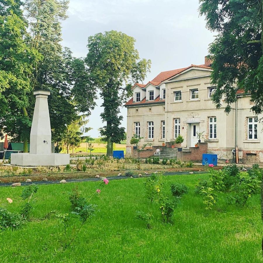 Palac Osowo Gostynskie Dış mekan fotoğraf